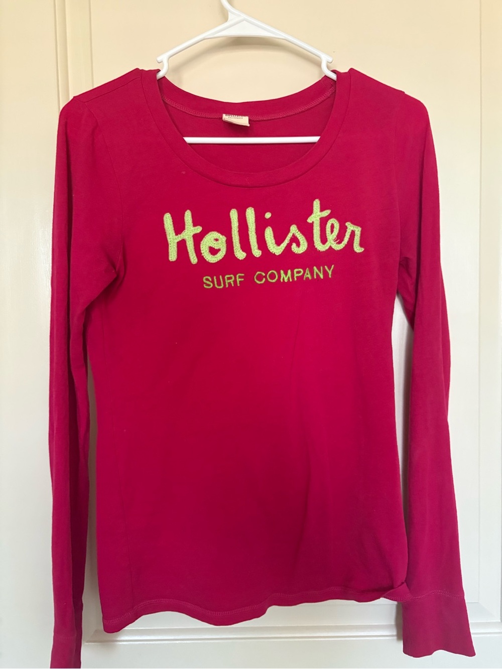 Hollister Long Sleeve Scoop Neck Tee in Bright Pink with green embroidery